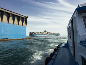 \"فيتش\": مرور السفن بعيداً عن قناة السويس يرفع أسعار الشحن لتعويض التكاليف