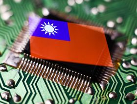 تايوان تسرع خطط تحصين الإنترنت والاتصالات من هجمات الصين