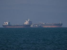 تقرير: أزمة البحر الأحمر تغذي التضخم وقد تؤخر خفض الفائدة في آسيا