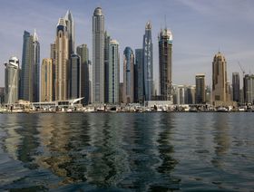 سوق العقارات الفاخرة تزدهر في دبي مع تدفق الأثرياء إلى المدينة