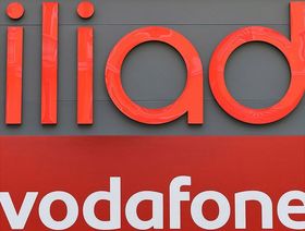 \"فودافون\" تجرى محادثات مع \"إلياد\" لدمج شركاتهما في إيطاليا