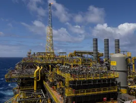 سفينة الإنتاج والتخزين "ألميرانتي تامانداري" في أكتوبر - بلومبرغ