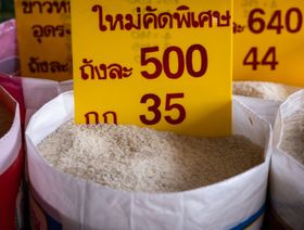 تايلندا تدرس فرض قيود على زراعة الأرز في تهديد جديد للإمدادات العالمية