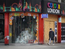 أي مستقبل ينتظر دبنهامز\" و\"اركاديا\" أكبر تاجرَي تجزئة في بريطانيا؟