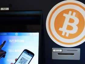 أفكار هدايا غير تقليدية ترسم مستقبلاً مالياً أفضل للمقربين