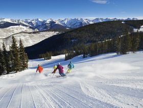 المناخ يشكل أحد أبرز المخاطر التي تواجه شركات قطاع التزلج السياحي - المصدر: بلومبرغ