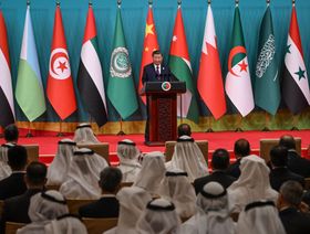 الرئيس الصيني شي جين بينغ يلقي كلمة خلال حفل افتتاح الاجتماع الوزاري العاشر لمنتدى التعاون الصيني العربي في بكين، الصين - المصدر: بلومبرغ