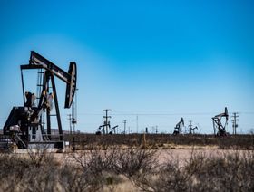 ارتفاع أسعار النفط يعطي دفعة لقطاع النفط الصخري الأميركي - المصدر: بلومبرغ