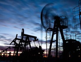 النفط يتراجع إلى 110 دولارات بعد التعهد الروسي باستمرار الإمدادات