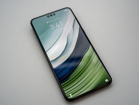 صورة لهاتف "ميت 60 برو" الذي تصنعه "هواوي" - المصدر: بلومبرغ