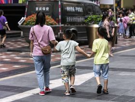 خبير اقتصادي: الصين لن تتمكن من عكس مسار انخفاض المواليد