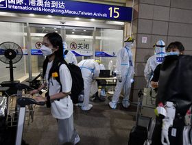 الصين تخفف قيود الحجر الصحي والرحلات الجوية في حربها على \"كوفيد\"