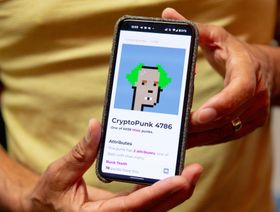 عين مصلحة الضرائب الأمريكية على مليارات مستثمري الرموز غير القابلة للاستبدال