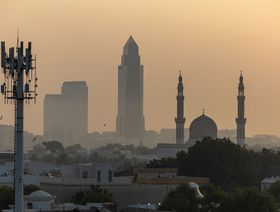 \"&e\" الإماراتية تواصل التوسع عالمياً رغم خسائرها في \"فودافون\"