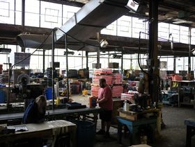 أزمات التوريد ومعدلات التضخم أسهمت في تآكل أرباح الشركات - المصدر: بلومبرغ