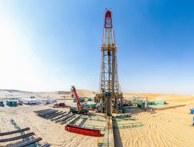 حفار بموقع نفطي تابع لشركة "أدنوك للحفر" الإماراتية - المصدر: بلومبرغ