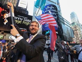 تيمور تورلوف خارج بورصة ناسداك - المصدر: بلومبرغ