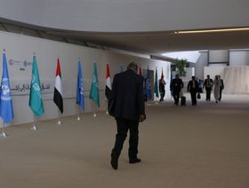 \"كوب 28\".. الوفود التفاوضية تبدأ مهمة شاقة لصياغة نص توافقي