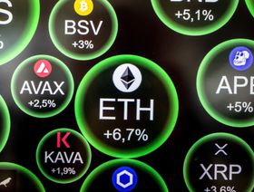 \"إيثريوم\" تواصل ارتفاعها وسط تكهنات بإطلاق صناديق متداولة للعملة