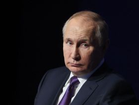 بوتين يدعم تخفيضات \"أوبك+\" لإمدادات النفط ويحذّر من مخاطر