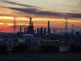 طفرة النفط الكندي تهدد بعودة أزمة نقص خطوط الأنابيب