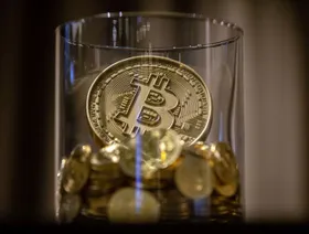 انتعاش بتكوين يواجه خطر \"مصيدة الصعود\"