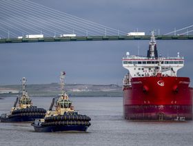 أسطول سفن نقل الديزل يتجه إلى أوروبا وسط أزمة الطاقة