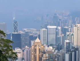 أسعار المنازل الفخمة تتجه للهبوط في هونغ كونغ ونيويورك