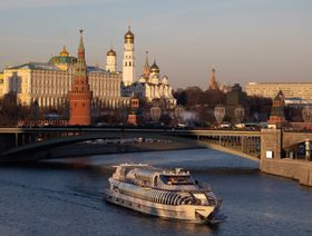 \"فيتش\": روسيا ستُعدّ \"متعثرة\" إذا سددت مدفوعات الفائدة بالروبل
