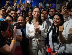 المعارِضة ماتشادو تتقدم في الانتخابات التمهيدية في فنزويلا