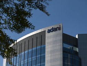 \"أداني غروب\" تستثمر 100 مليار في التحول الأخضر خلال 10 سنوات