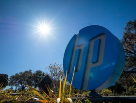 مبيعات \"HP\" تتجاوز التوقعات في الربع الرابع بفضل الطلب القوي على أجهزة الكمبيوتر