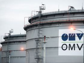 \"OMV\" تبدأ مفاوضات مع \"أدنوك\" لتأسيس شركة كيماويات عالمية عملاقة