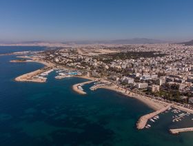 اليونان تستعد لرفع مبلغ الاستثمار للتأشيرة الذهبية في المناطق مرتفعة الإيجار