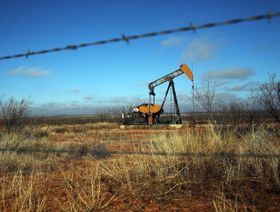 مضخة نفط في أحد الحقول في ولاية تكساس الأميركية - المصدر: بلومبرغ