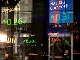 بيانات سوق الأسهم معروضة في بورصة "ناسداك"، في نيويورك، الولايات المتحدة - المصدر: بلومبرغ