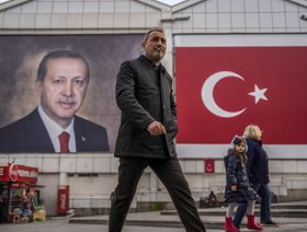 \"اقتراع الحسم\" في تركيا.. أردوغان يواجه أقوى المنافسات خلال عقدين