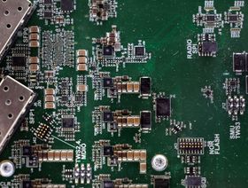 معالجات دقيقة وأشباه موصلات - المصدر: بلومبرغ