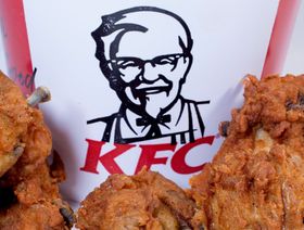 \"أمريكانا\" مشغّلة مطاعم \"KFC\" تخاطب بنوكاً لطرح مزدوج في السعودية والإمارات