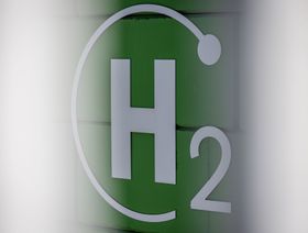 \"هايدروم\" العمانية تُرسي مشروعين للهيدروجين الأخضر بـ10 مليارات دولار
