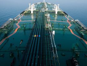 مصر تلجأ للمشتقات تحوطاً من تقلب أسعار النفط