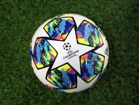 كرة قدم مكتوب عليها دوري أبطال أوروبا  - المصدر: غيتي إيمجز
