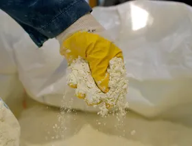 الصين تتهم دولاً أجنبية بسرقة المعادن النادرة