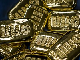سعر الذهب يتجه لخسارة أسبوعية مع تقليص رهانات خفض الفائدة