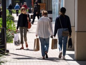 \"جيه بي مورغان\" يرفع احتمالات ركود الاقتصاد الأميركي العام الحالي إلى 35%