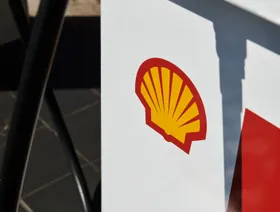 محطة وقود تابعة لشركة شل في ألبرتون، جوهانسبرغ، جنوب أفريقيا - المصدر: بلومبرغ