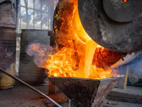 \"غولدمان ساكس\" يتوقع استمرار صعود الذهب بدعم استثمارات القطاع الخاص