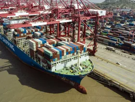 واردات الصين من السلع الأساسية ترتفع مع انتعاش الطلب الموسمي