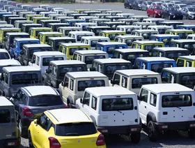 أسهم شركات السيارات اليابانية تنتعش بعد خفض الرسوم إلى 15%