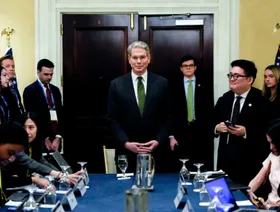 بيسنت: ليس هناك عرض أميركي أحادي لخفض الرسوم الجمركية على الصين